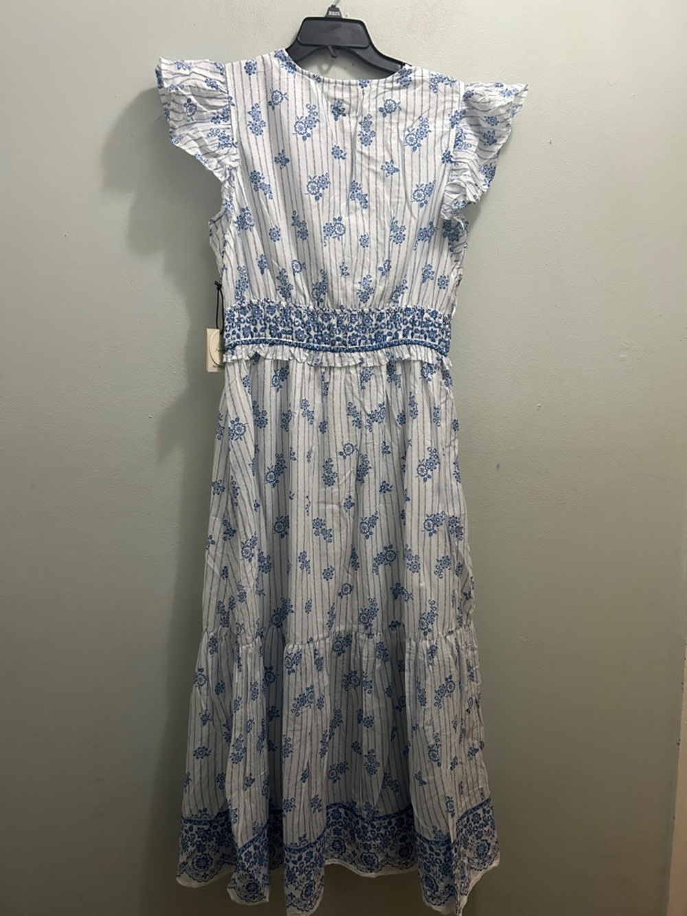 Lea Blue & White Floral V-Neck Midi Dress - Picture 3 of 7